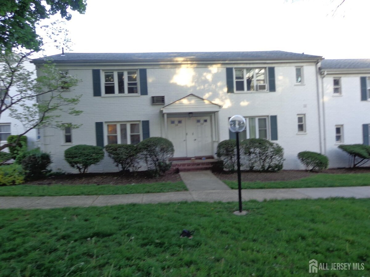 Photo - 29B Garfield Park