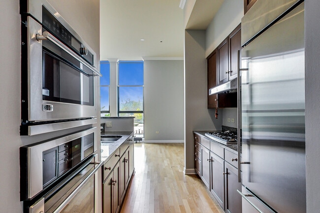 Photo - 310 S Michigan Ave Rental