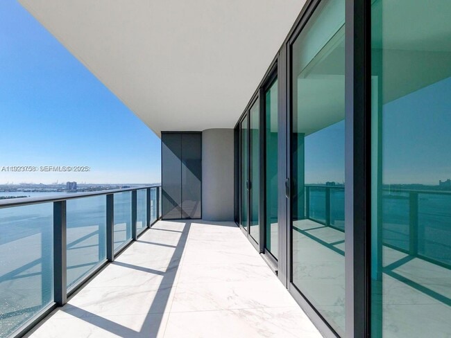 Photo - 3131 NE 7th Ave Unit 2702