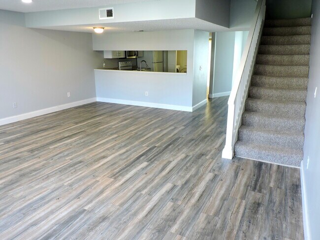 Photo - 6198 Riverwalk Ln