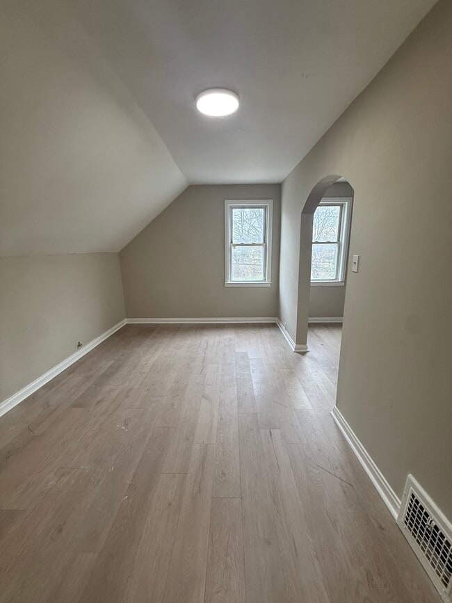 Photo - 6523 Lederer Ave