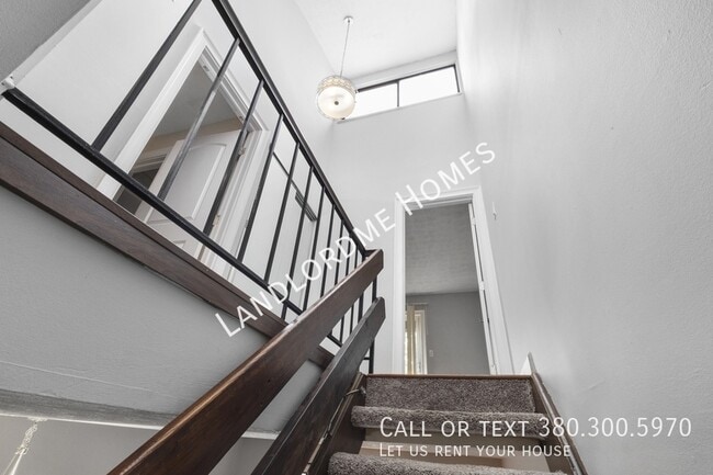 Photo - 2842 Stonehenge Dr Townhome