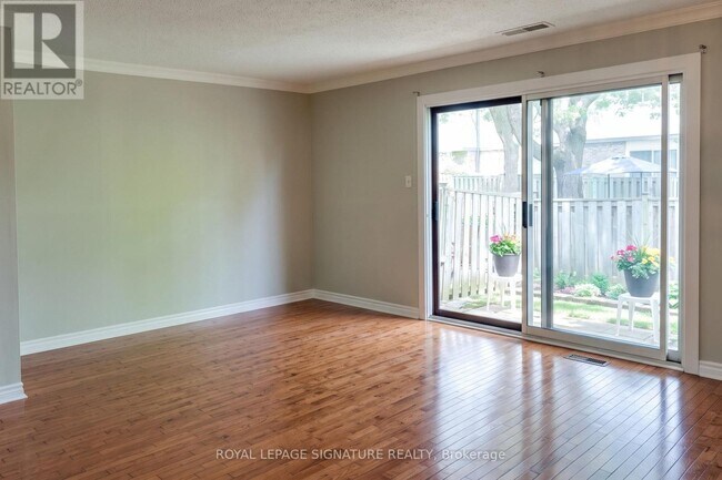 Photo - 98 Falconer Dr