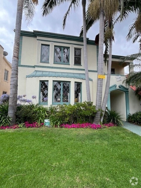 Building Photo - 7930 Blackburn Ave Unit 7930 Rental