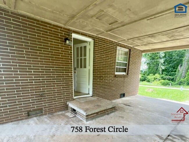 758 Forest Cir