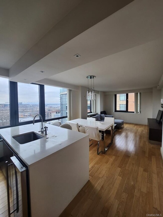 Photo - 39-16 Prince St Unit 9F