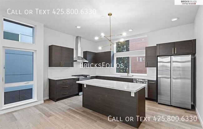 Photo - Move-In Ready Townhome with Ground Floor Suite & Views of Olympic Mountains