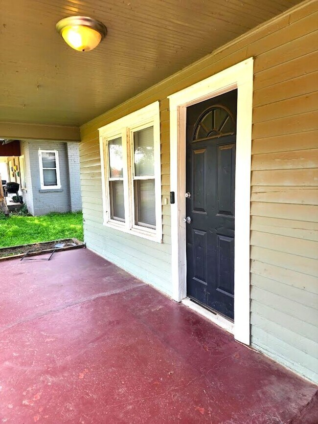2237 NW 12th St Unit 2237 NW 12th St