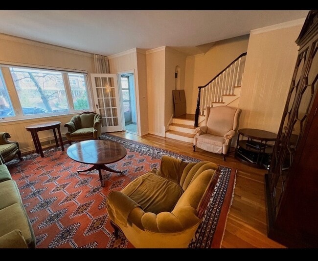 Photo - 105-37 65th Rd