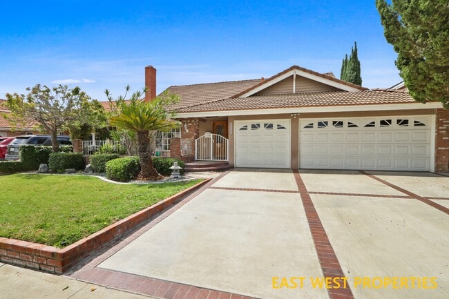 Building Photo - 11186 Lavender Ave