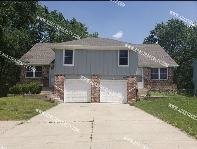 Photo - 3 Bedroom Duplex in Olathe North District-Available in AUGUST!!