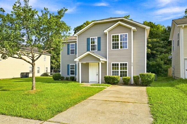 Photo - 926 Oakshire Cir