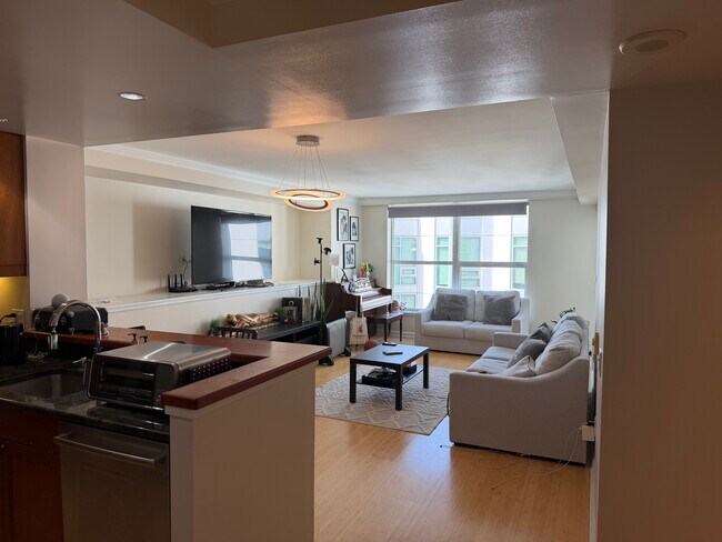 Photo - 400 Beale St Unit 1412