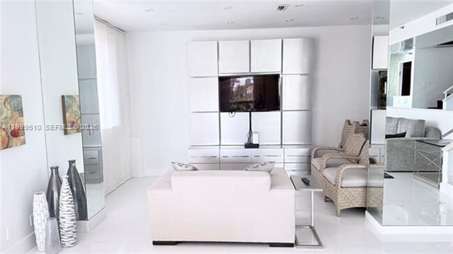 Photo - 19707 Turnberry Way