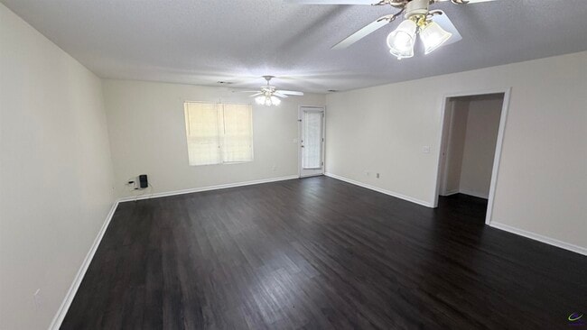 Photo - 107 Alice Dr