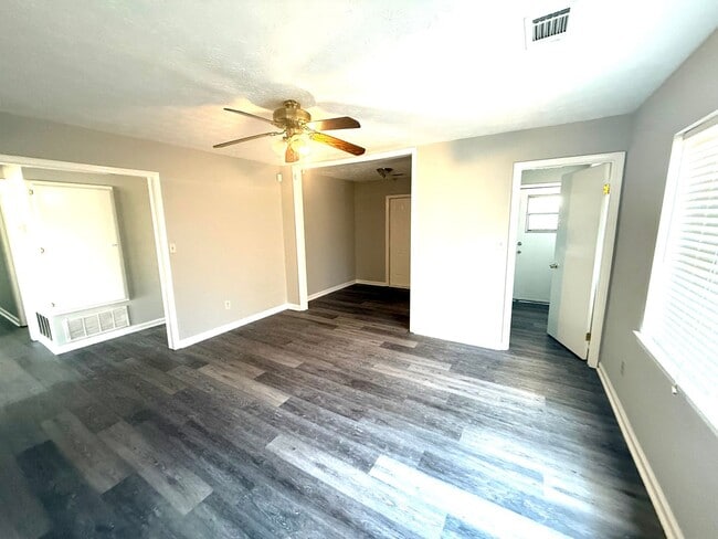 Photo - ** 3 Bed 2 Bath Located in Virginia Estates ** Call 334-366-9198 to schedule a self tour