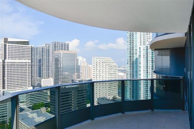 Building Photo - 1000 Brickell Plaza Unit 1000 Brickell Plaza 2312