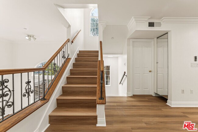 Photo - 11738 Valley View Ave Unit 1