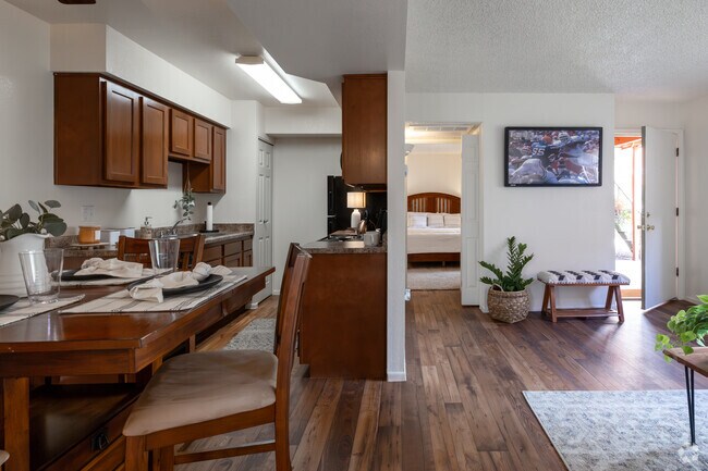 2BR, 2BA - 720SF