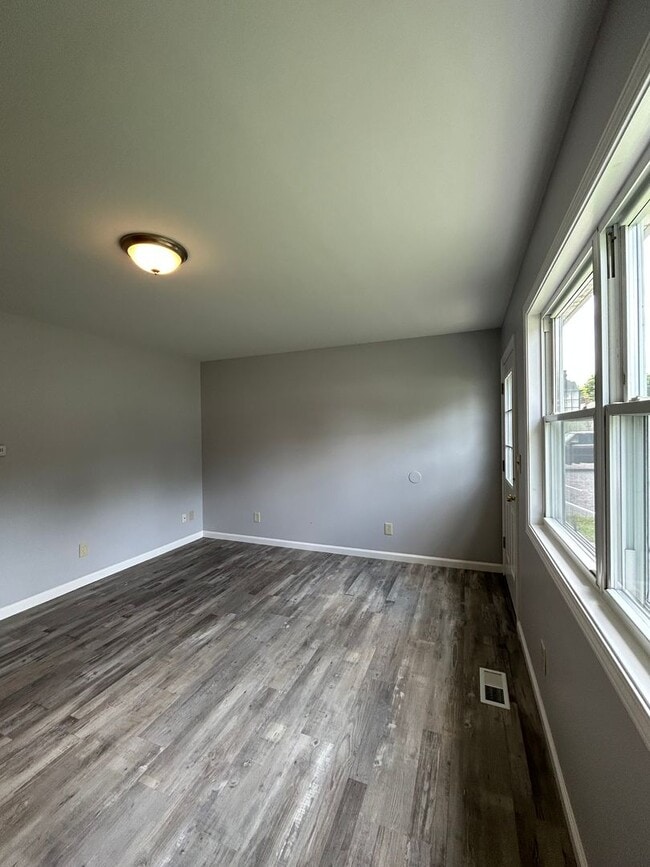 Photo - Remodeled 2 Bedroom Duplex