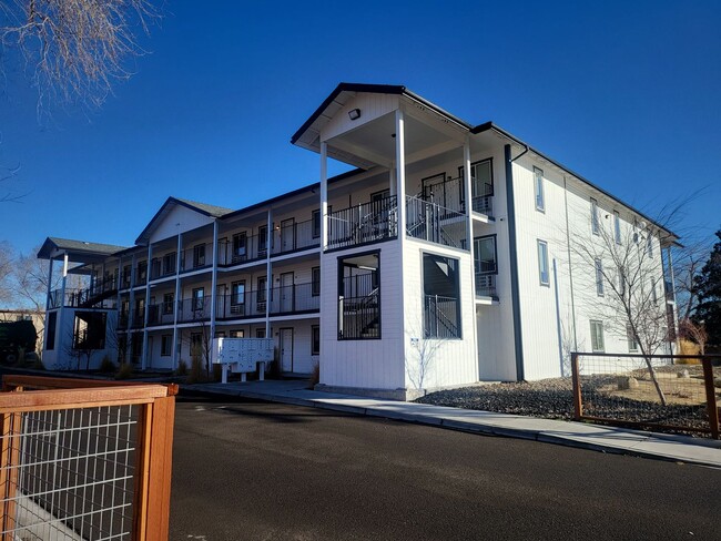 Photo - 401 Linden St