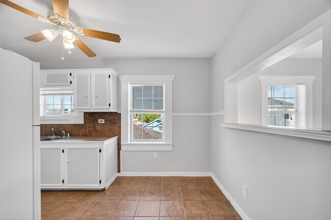 Photo - 2316 Freeman St Unit 6