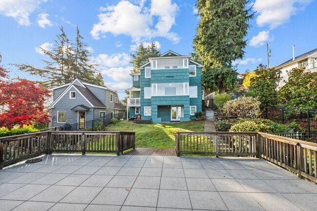 Building Photo - 4Bd/3Ba Seattle House