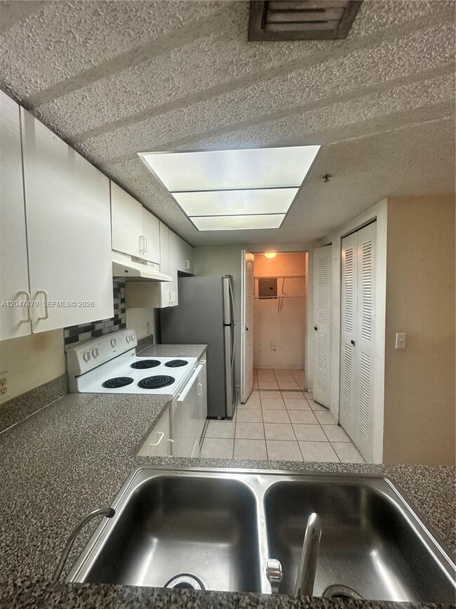 Photo - 5011 Wiles Rd Unit 207