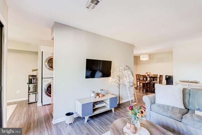 Photo - 11260 Chestnut Grove Square Unidad 339