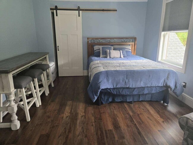 Photo - 19 Metacomet Lake Dr