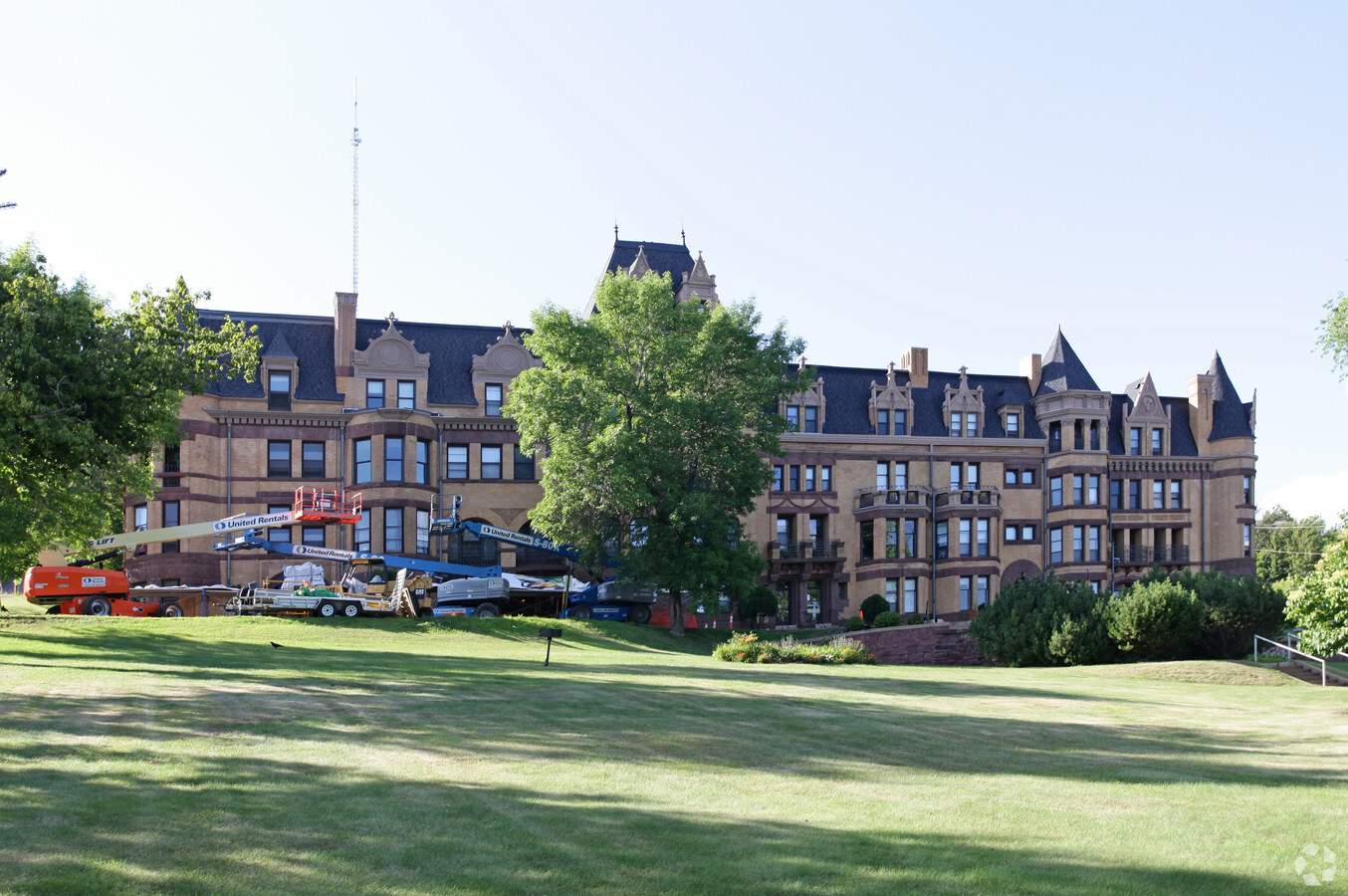 Munger Terrace Apts - Munger Terrace Apts