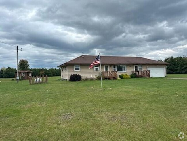 Building Photo - Olgilve 3 Bedroom House