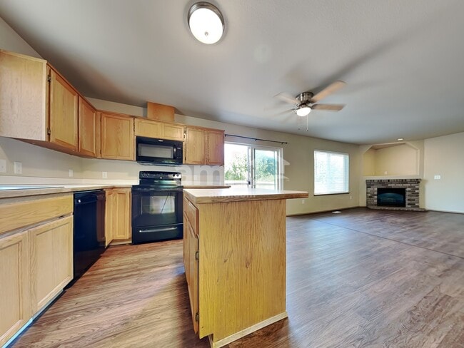 Photo - 7815 205th St E