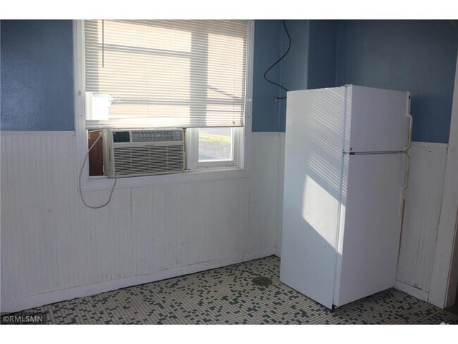 Building Photo - 150 Main St S Unit 8 Rental