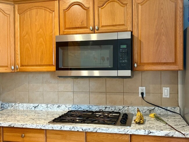 Photo - 82 Yankee St