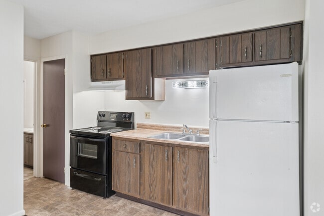 1BR, 1BA - 448SF - Kitchen
