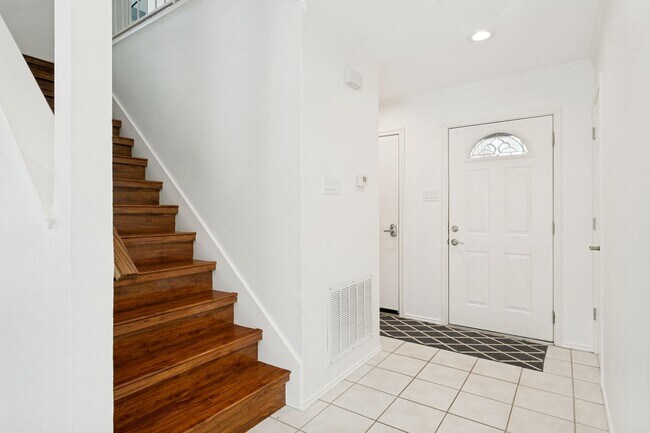2236 Ryan Ridge