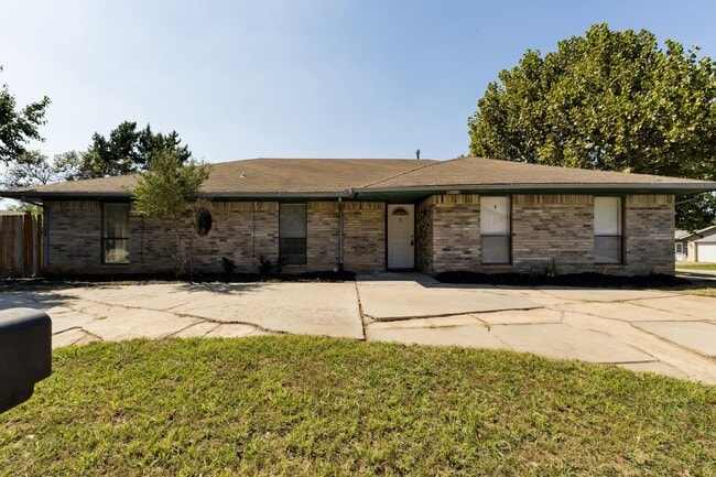 Building Photo - newly renovated 3 bed house in NW OKC
