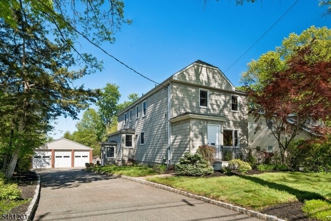 Photo - 186 W Northfield Rd