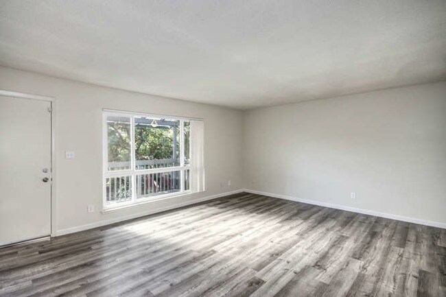 Photo - Eastern Palms Apartments