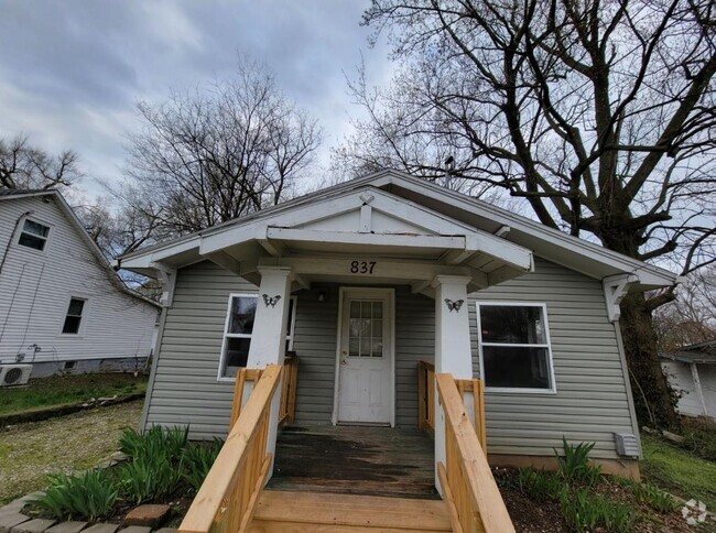 Building Photo - 837 S Ferguson Ave Rental
