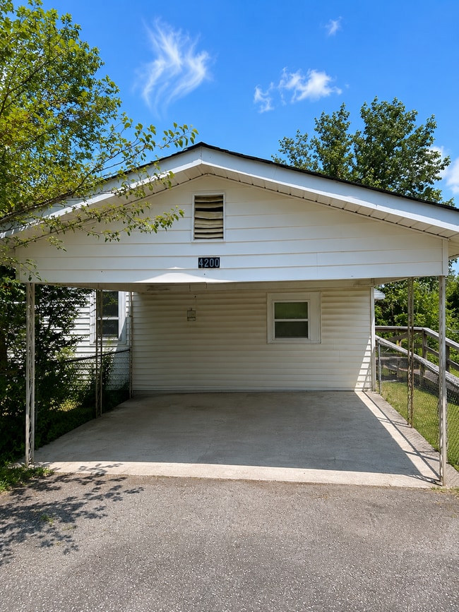 Photo - 4200 Wilkesview Dr