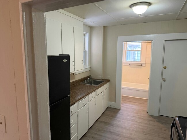 Building Photo - 141 Orange St Unit 143-1