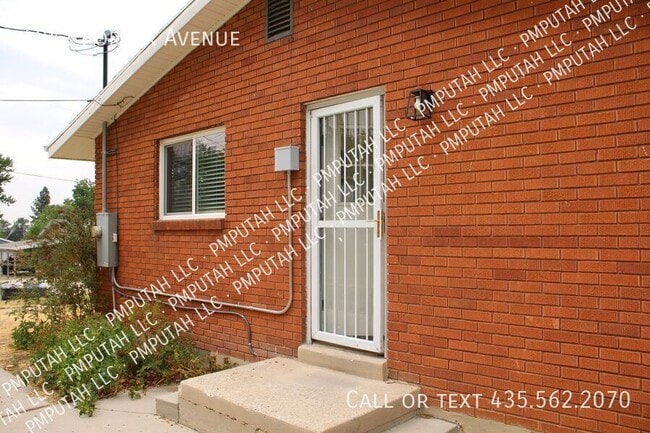 Photo - 4042 Porter Ave