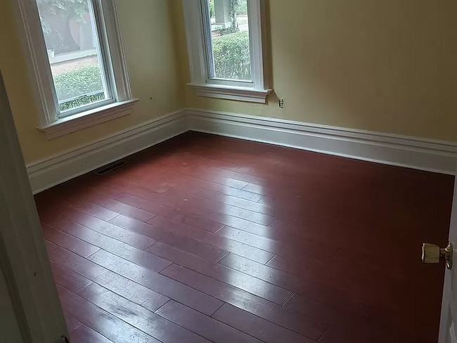 Photo - 243 W Locust St Unidad 1