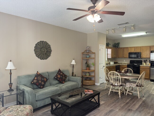 Photo - 2651 S Juniper St