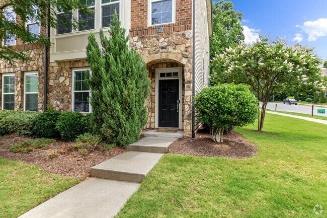Building Photo - 3102 Rushworth Dr Rental