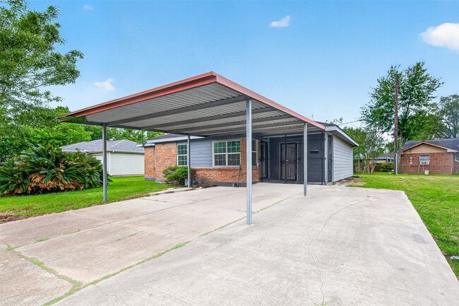 Photo - 8666 Candy St