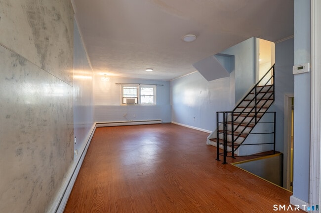 Photo - 115 Hilldale Rd