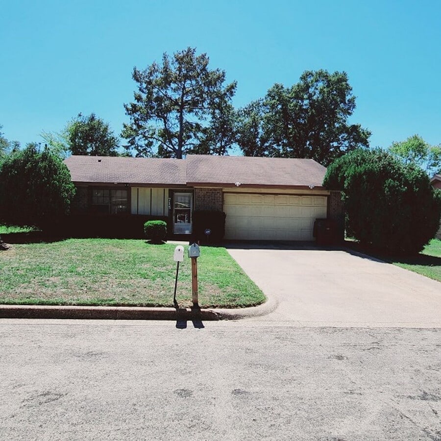 House in the Arbor Oaks Subdivision - House in the Arbor Oaks Subdivision